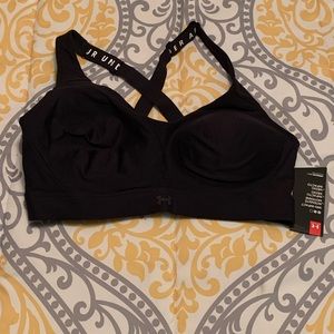 NWT Under Armor Minimal Padded XL Sports Bra.